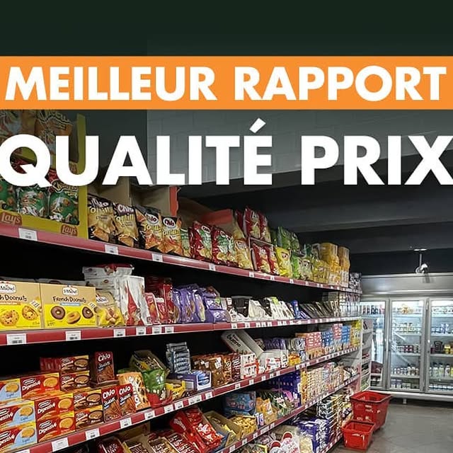 Intérieur de Peacerie Market à Semlalia